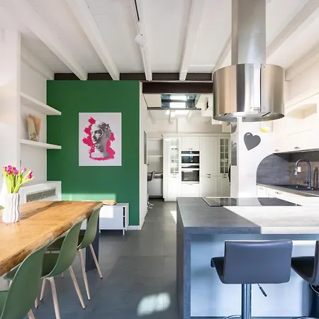 Industrial Loft - Garage-netflix-wifi