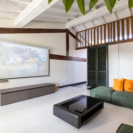 Industrial Loft - Garage-netflix-wifi Brescia