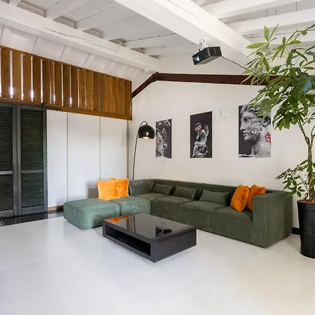 Industrial Loft - Garage-netflix-wifi * Brescia