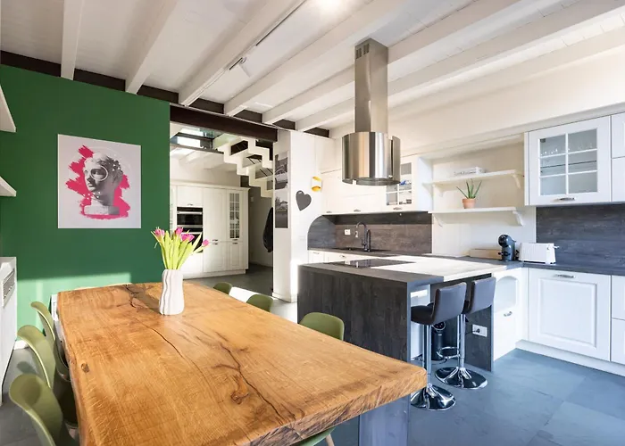 Industrial Loft - Garage-netflix-wifi Brescia